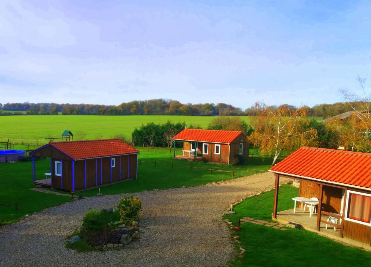 Les Chalets Du Quignon Autry-le-Chatel Εξωτερικό φωτογραφία