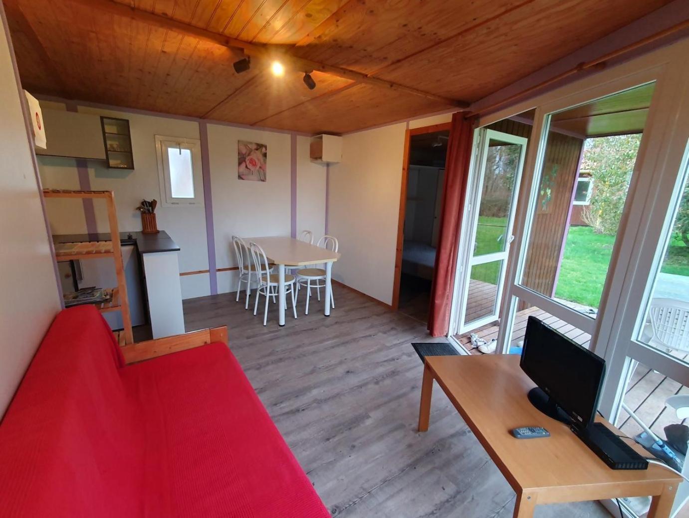 Les Chalets Du Quignon Autry-le-Chatel Εξωτερικό φωτογραφία